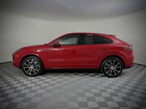 Used 2023 Porsche Cayenne Coupe image 2