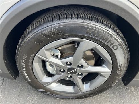 Used 2025 Kia K4 LXS image 16