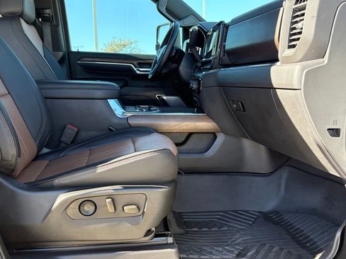 Used 2024 Chevrolet Silverado 2500 High Country w/ Technology Package image 47