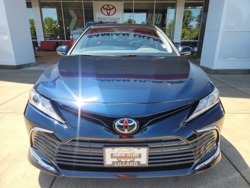 Used 2021 Toyota Camry XLE AWD/4WD image 5