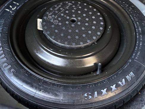 Used 2018 Ford Focus SE image 26