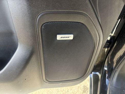 Used 2019 Chevrolet Silverado 1500 High Country image 25