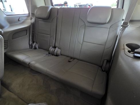 Used 2015 Chevrolet Tahoe LT RWD image 17