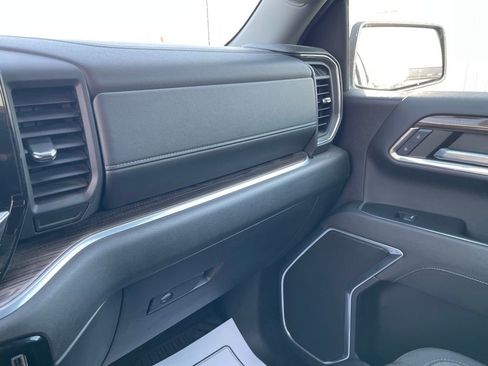 Used 2023 Chevrolet Silverado 1500 LT image 24