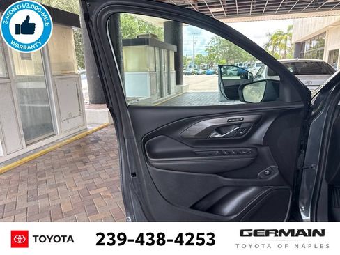 Used 2019 GMC Terrain SLT w/ Preferred Package FWD image 17