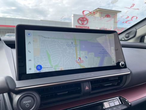 Used 2026 Toyota Prius Plug-In Hybrid image 23