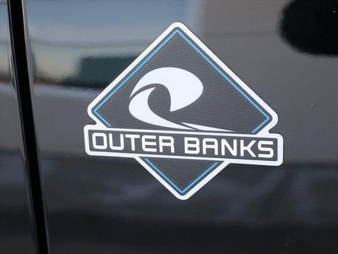 Used 2025 Ford Bronco Outer Banks image 9