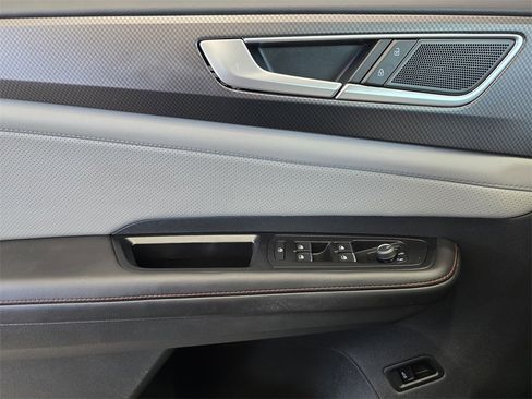 Used 2024 Volkswagen Atlas Peak Edition SEL image 16