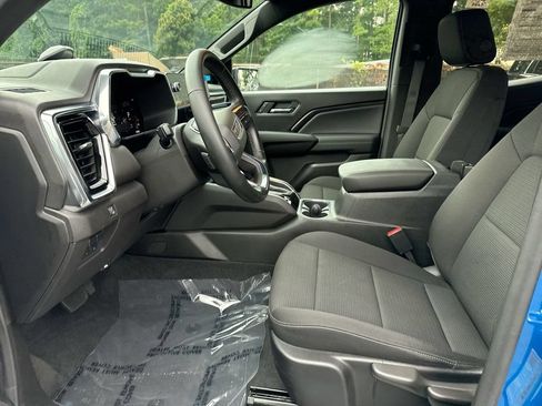 Used 2024 GMC Canyon Elevation w/ Convenience Package RWD image 13