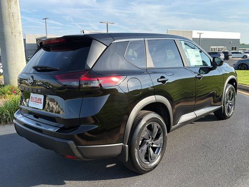 New 2026 Nissan Rogue SV w/ Cold Weather Package FWD image 6