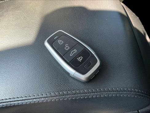 Used 2019 Jaguar E-PACE SE AWD/4WD image 28