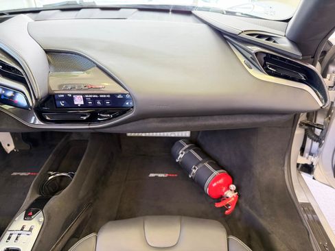 Used 2024 Ferrari SF90 Spider AWD/4WD image 36