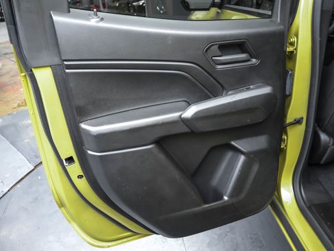 Used 2023 Chevrolet Colorado Trail Boss image 31