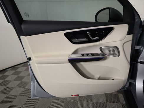 Certified 2025 Mercedes-Benz GLC 300 image 25