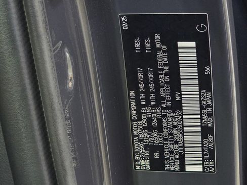 Used 2025 Toyota 4Runner SR5 AWD/4WD image 36