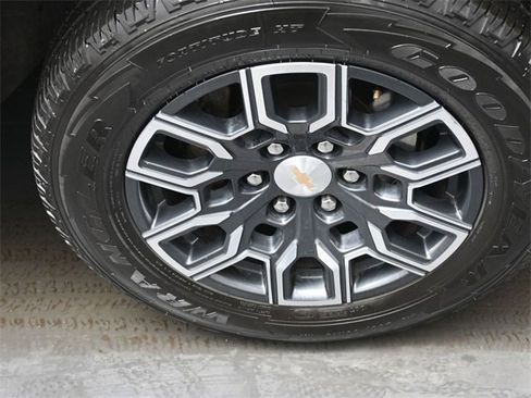 Used 2023 Chevrolet Colorado LT w/ LT Convenience Package III image 28