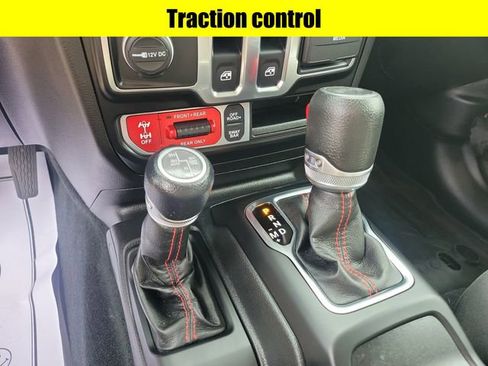 Used 2022 Jeep Wrangler Rubicon AWD/4WD image 18