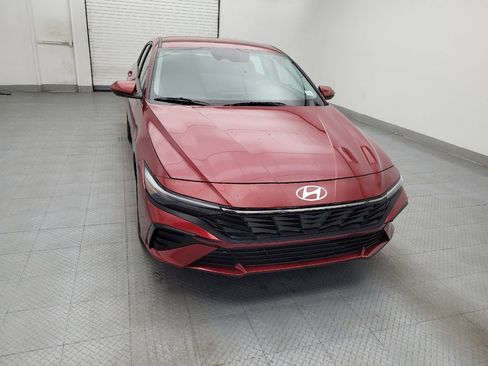 Used 2024 Hyundai Elantra SEL FWD image 14