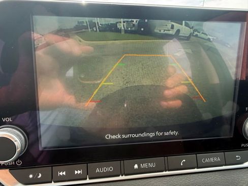 Used 2024 Nissan Sentra SV FWD image 13