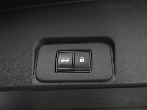 Used 2021 Nissan Rogue SV w/ Premium Package AWD/4WD image 11
