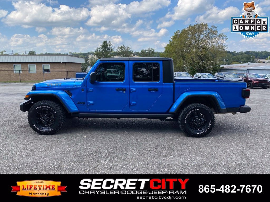 Used 2025 Jeep Gladiator Sport AWD/4WD image 8