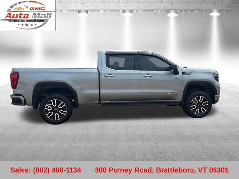 Used 2024 GMC Sierra 1500 AT4 w/ Technology Package AWD/4WD image 8
