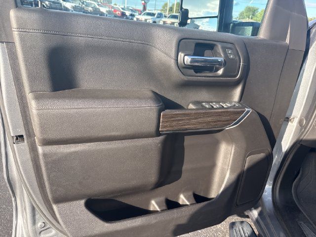 Used 2022 Chevrolet Silverado 1500 RST w/ Max Trailering Package AWD/4WD image 12