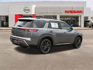 New 2026 Nissan Pathfinder SL w/ Cargo Package FWD video 3