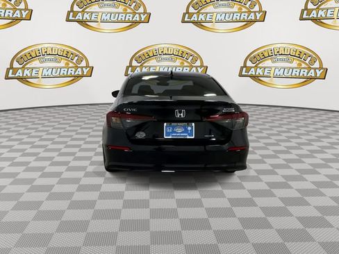 Used 2025 Honda Civic Sport Touring image 2
