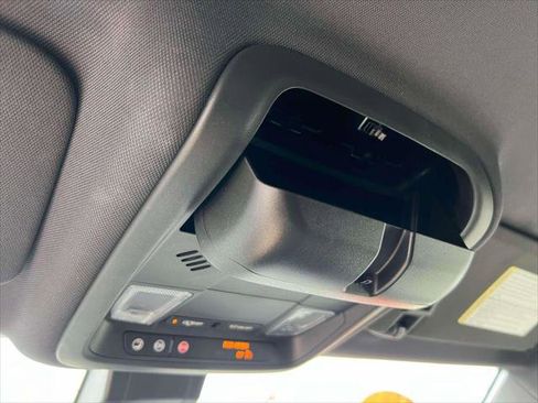 Used 2022 Chevrolet Equinox RS w/ LPO, Floor Liner Package image 30