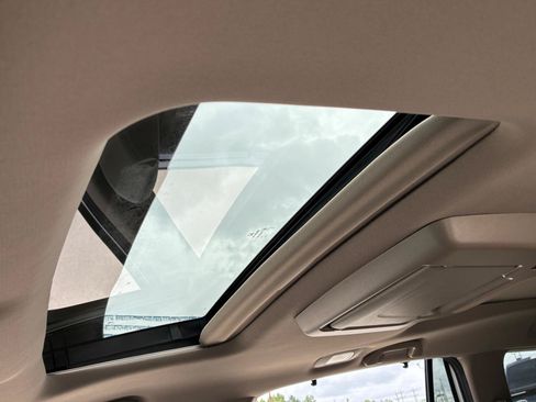 Used 2021 Honda Pilot Elite image 13