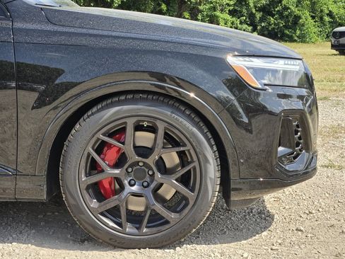 New 2026 Audi SQ7 Prestige AWD/4WD image 13