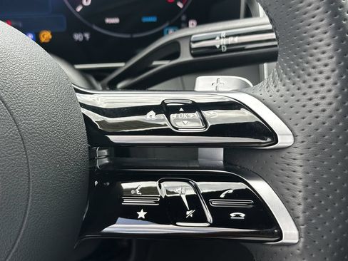 Certified 2026 Mercedes-Benz GLC 300 4MATIC image 29