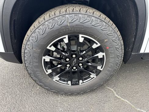 New 2026 Chevrolet Traverse Z71 w/ Driver Confidence Package image 12