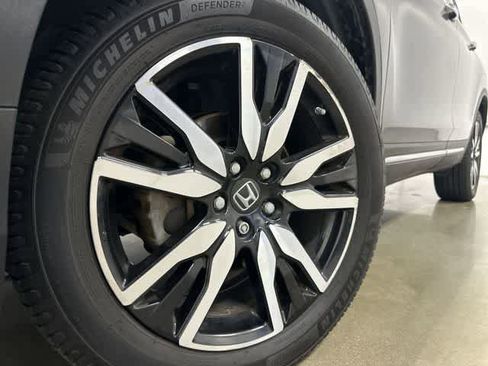 Used 2019 Honda Pilot Touring image 29