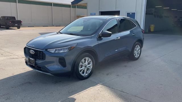 Used 2023 Ford Escape Active FWD image 4