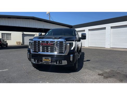 New 2025 GMC Sierra 2500 Denali w/ Denali Reserve Package image 6