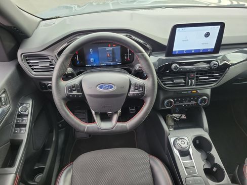 Used 2023 Ford Escape ST-Line image 4