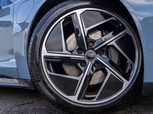 Used 2023 Audi e-tron GT Premium Plus image 30