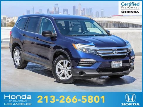 Certified 2017 Honda Pilot LX image 1