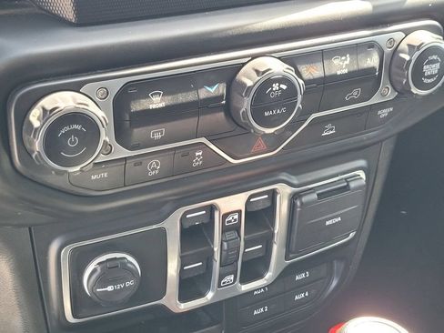 Used 2023 Jeep Wrangler Unlimited Sport AWD/4WD image 19