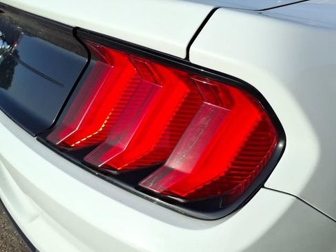 Used 2021 Ford Mustang Coupe RWD image 9