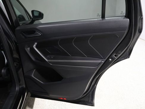 Used 2023 Volkswagen Tiguan SE R-Line image 20