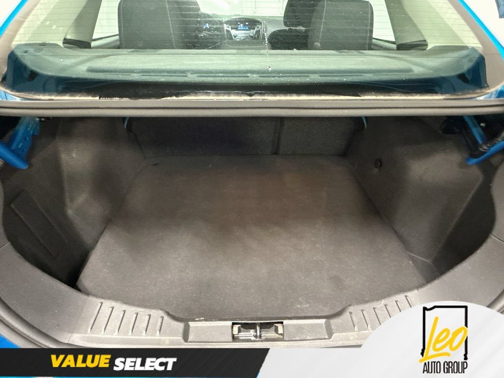 Used 2015 Ford Focus SE FWD image 25