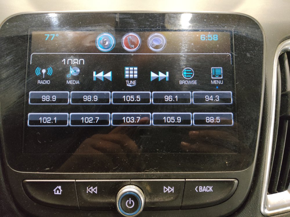 Used 2018 Chevrolet Malibu LT FWD image 25