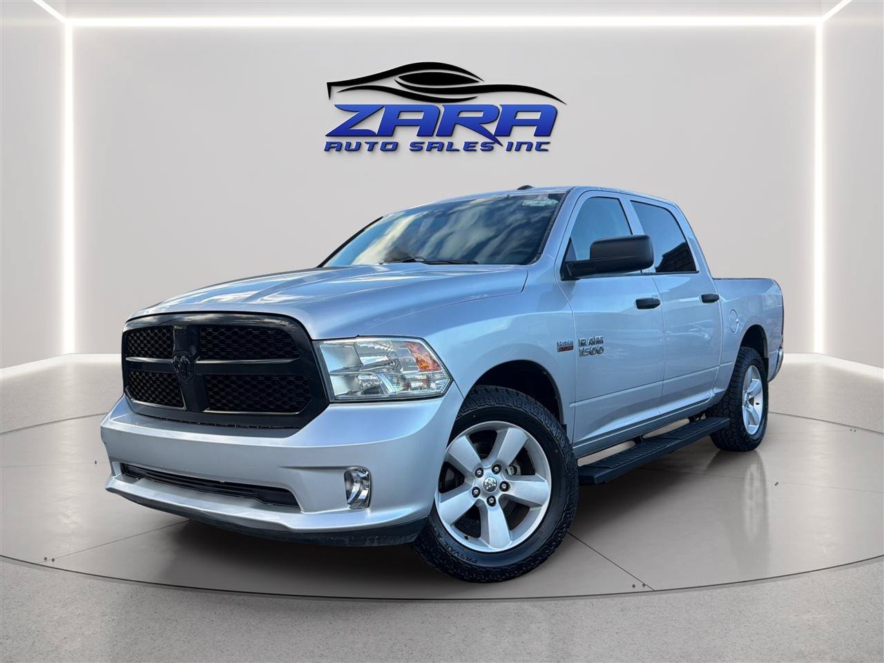 Used 2016 RAM 1500 Express w/ Popular Equipment Group AWD/4WD image 1