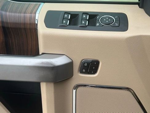 Used 2015 Ford F150 Lariat w/ Equipment Group 502A Luxury image 23