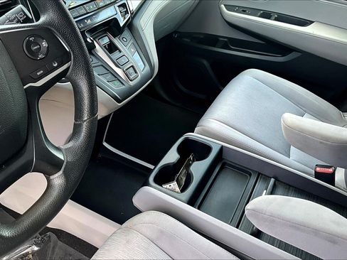 Used 2019 Honda Odyssey EX image 14