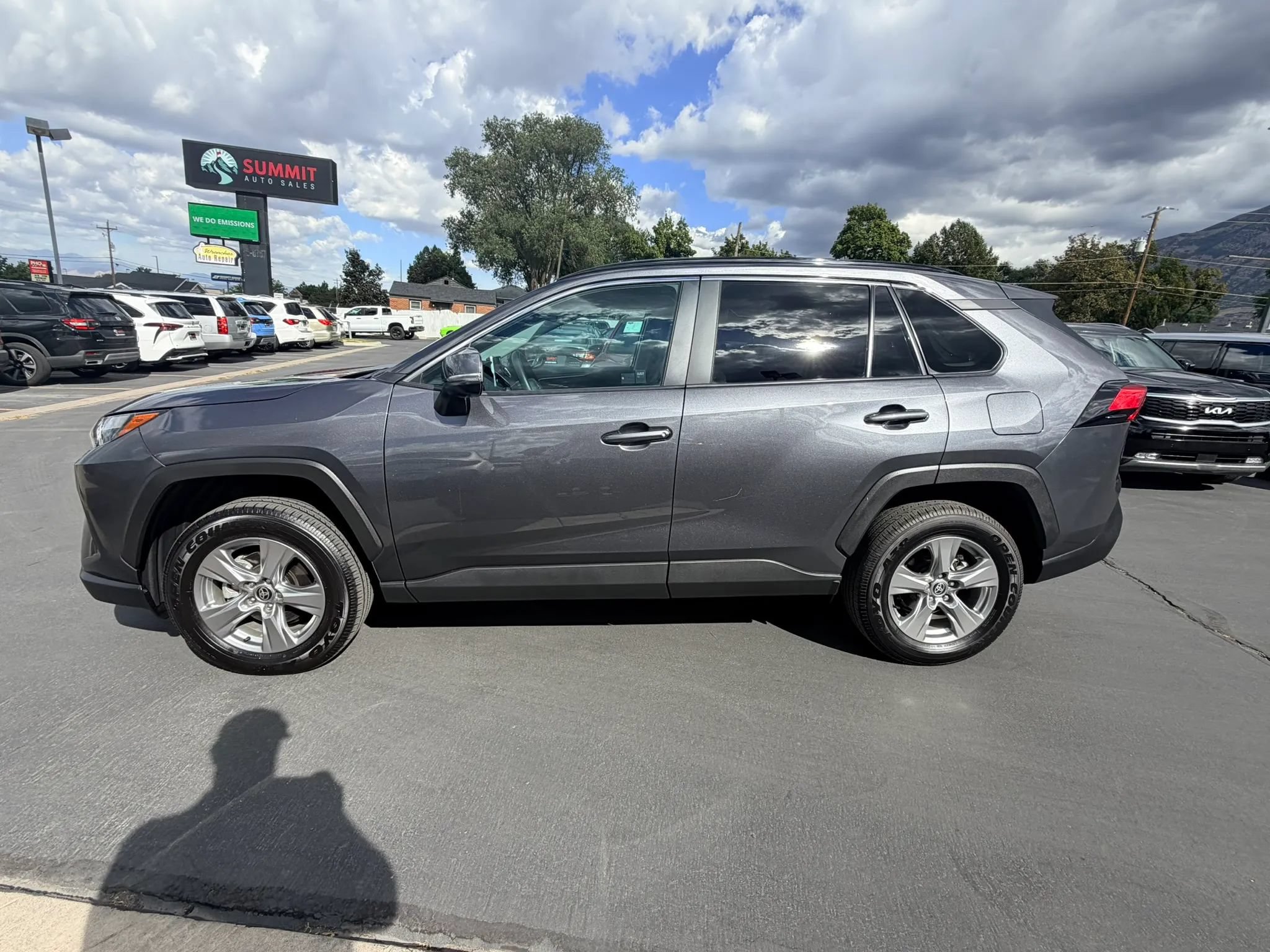 Used 2024 Toyota RAV4 XLE AWD/4WD image 7