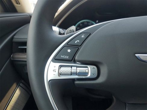 New 2023 Genesis G80 Base image 13